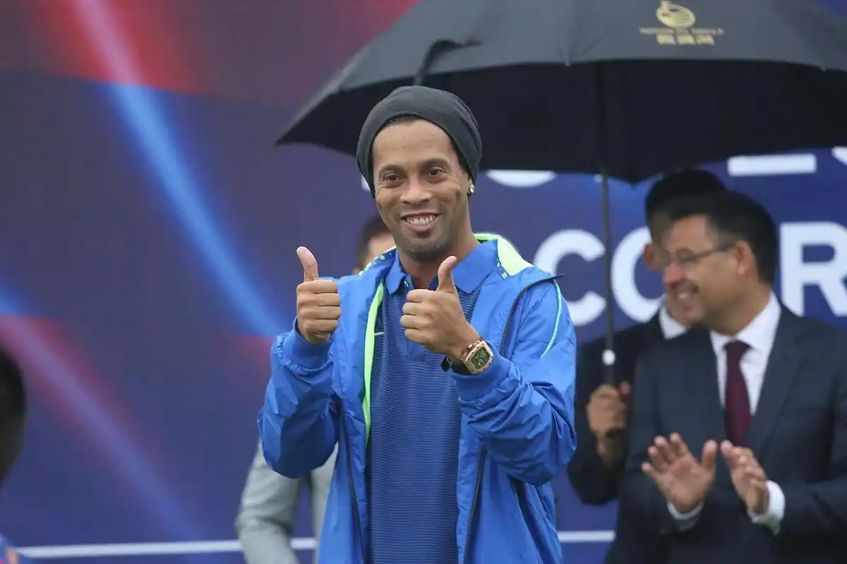 全体球员的 全体球员的