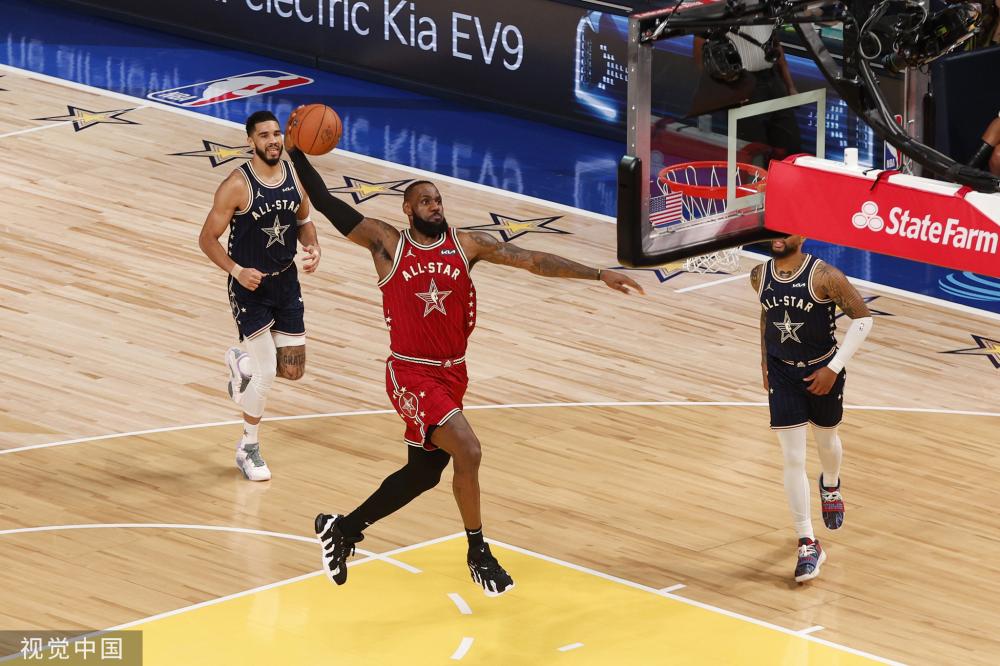 對於一名在 對於一名在